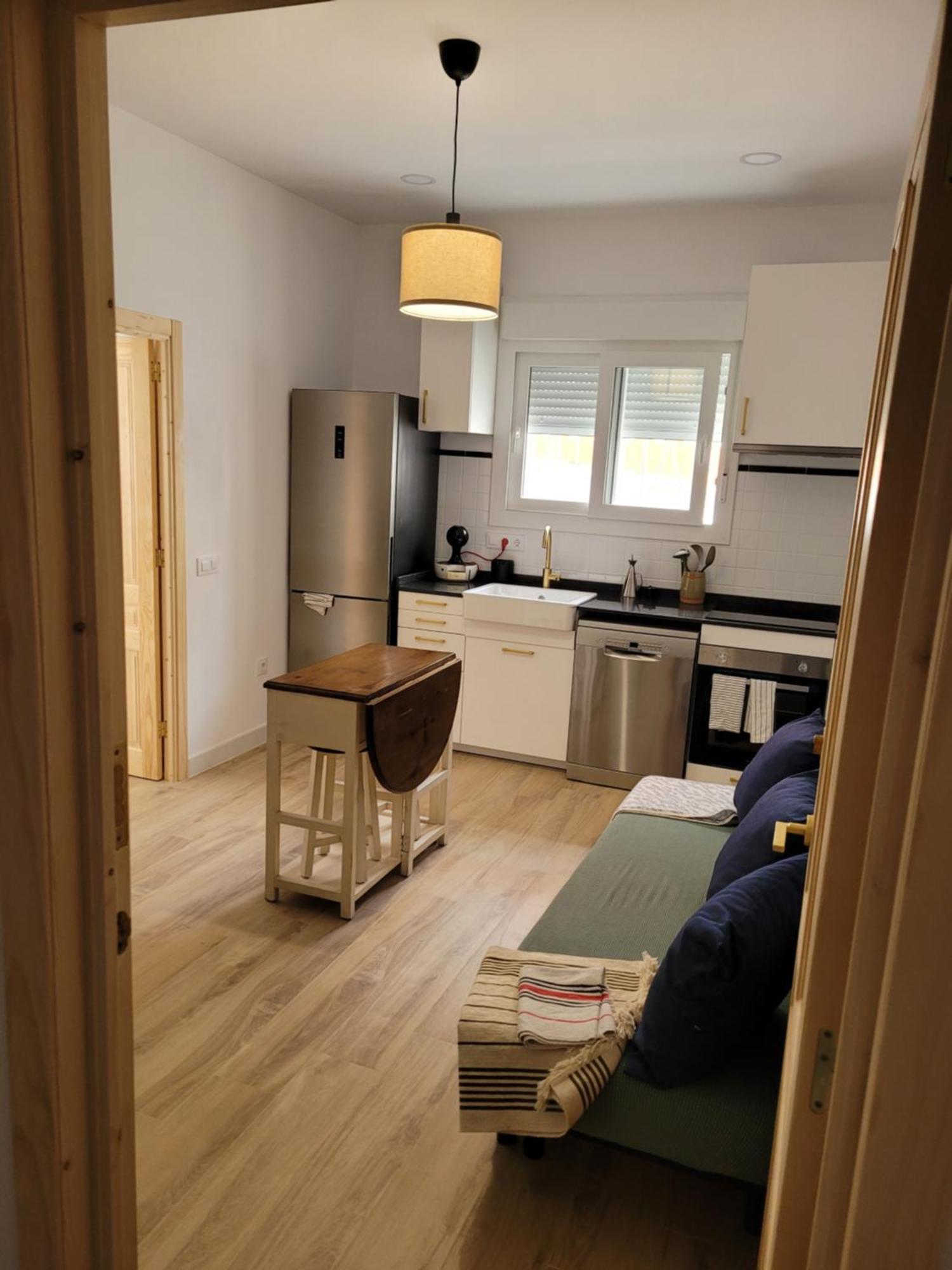 Apartment Con Wifi, Patio Y Garaje Privado *