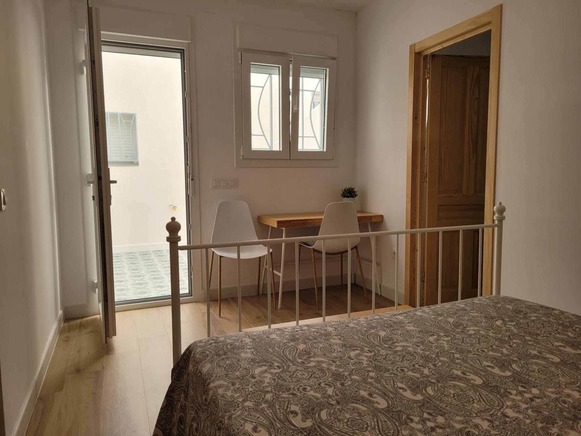 Con Wifi, Patio Y Garaje Privado Apartment
