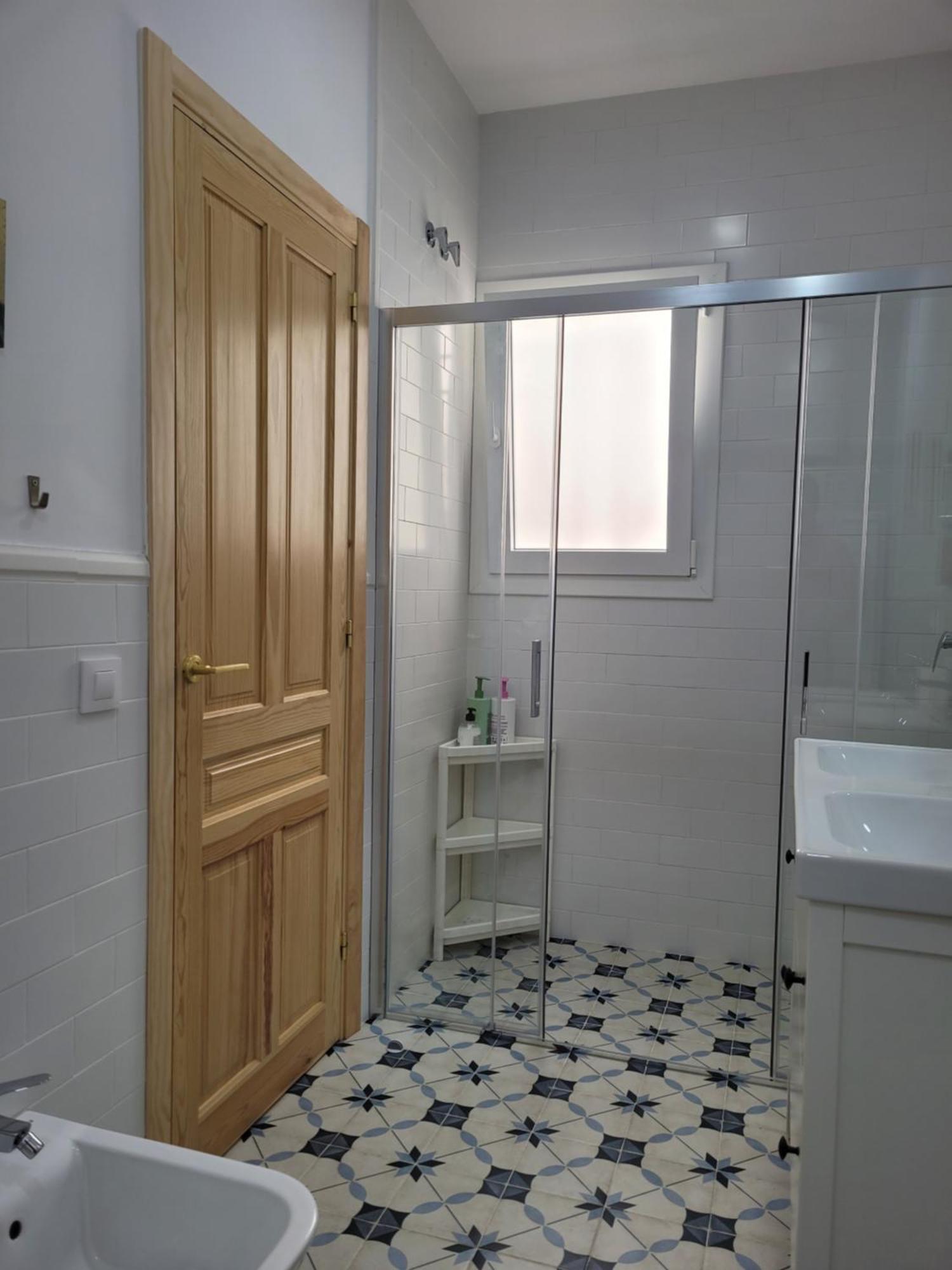 Con Wifi, Patio Y Garaje Privado Apartment Alcala de Guadaira