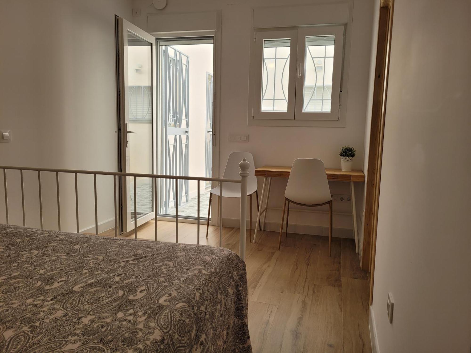Con Wifi, Patio Y Garaje Privado Apartment