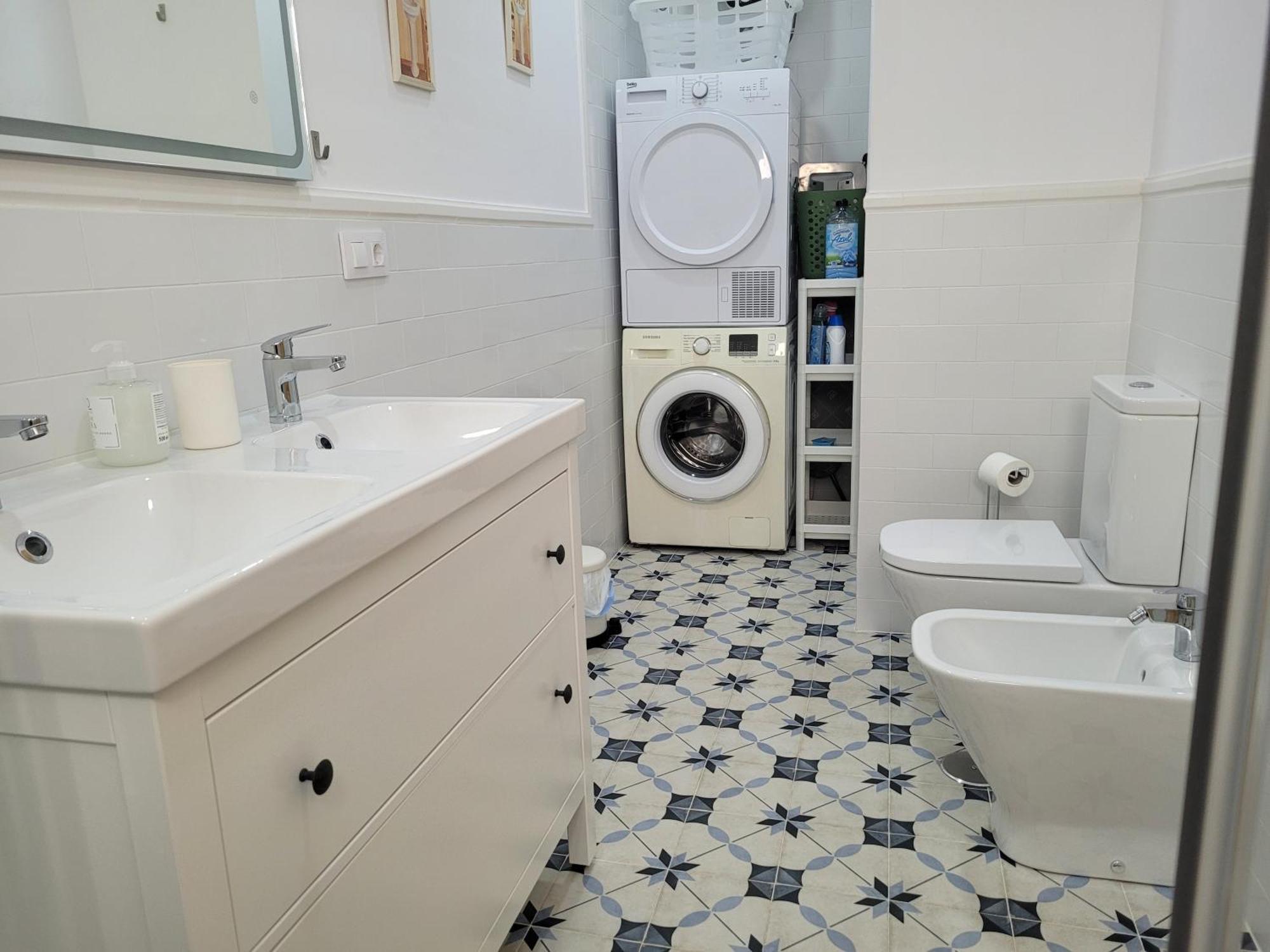 Apartment Con Wifi, Patio Y Garaje Privado *